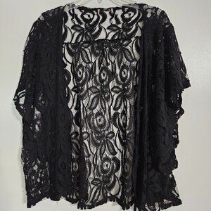 Size 1X Black Lace Shrug